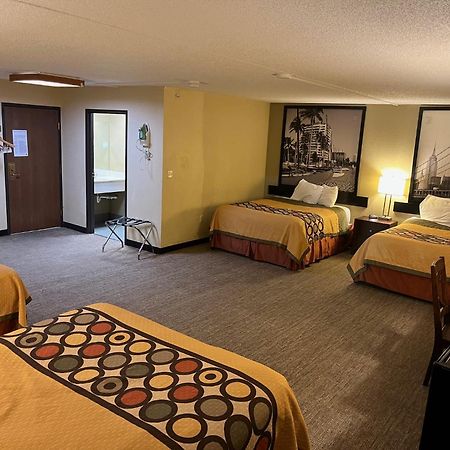 Hotel Super 8 By Wyndham Wichita North Exteriér fotografie