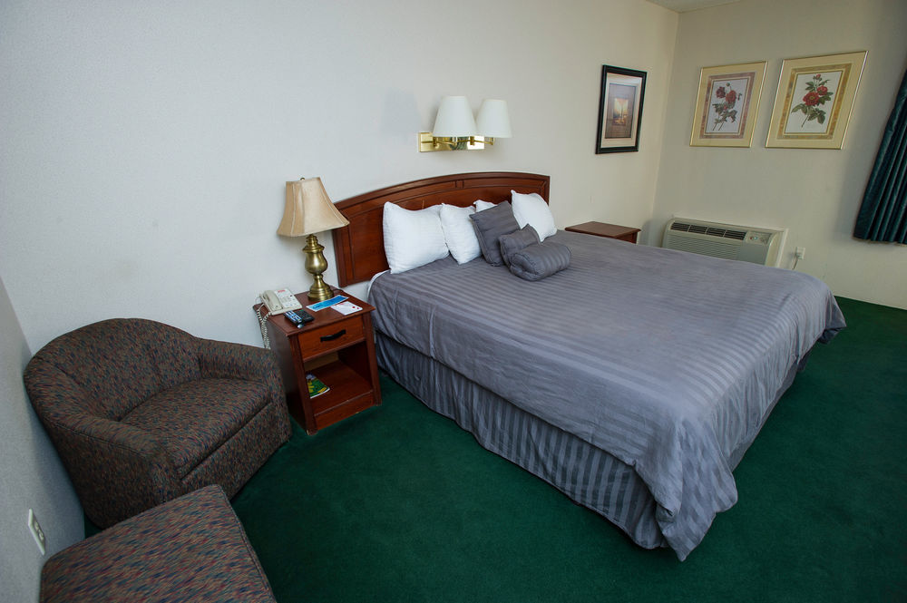 Hotel Super 8 By Wyndham Wichita North Exteriér fotografie