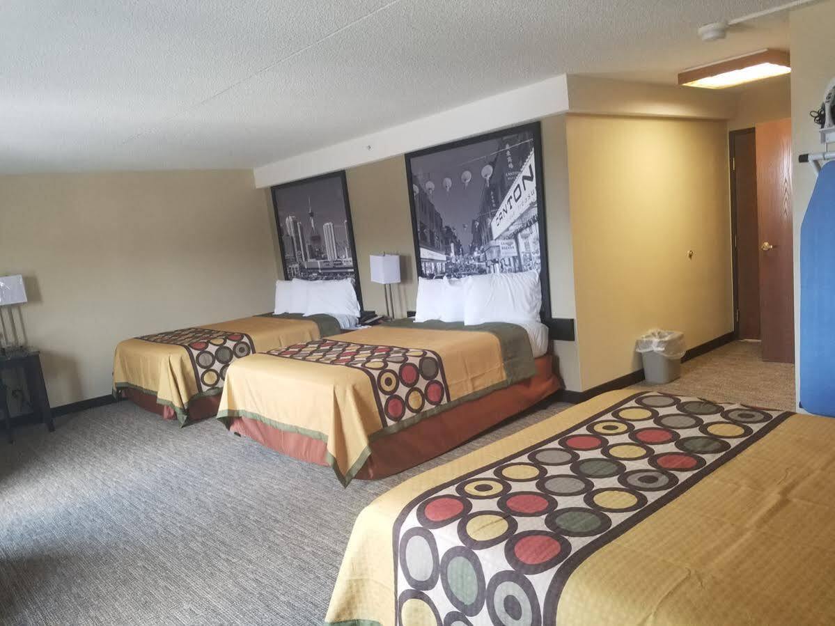 Hotel Super 8 By Wyndham Wichita North Exteriér fotografie